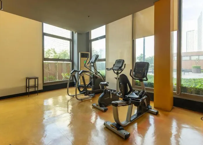 Bayfront In Pasay, With Balcony, Bay View, Near Moa, Okada, Picc, Airport, Wfh Ready Free Pool And Sauna Access Apartment Manila