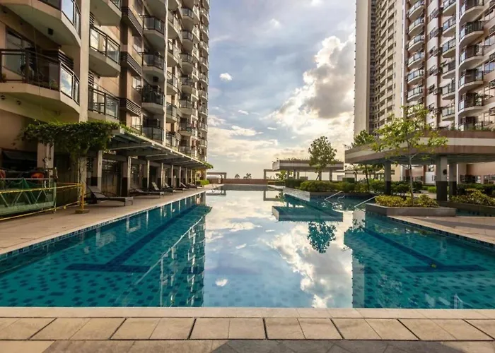 Bayfront In Pasay, With Balcony, Bay View, Near Moa, Okada, Picc, Airport, Wfh Ready Free Pool And Sauna Access