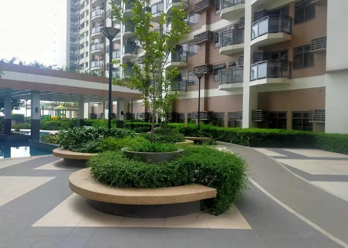 Bayfront In Pasay, With Balcony, Bay View, Near Moa, Okada, Picc, Airport, Wfh Ready Free Pool And Sauna Access Apartment