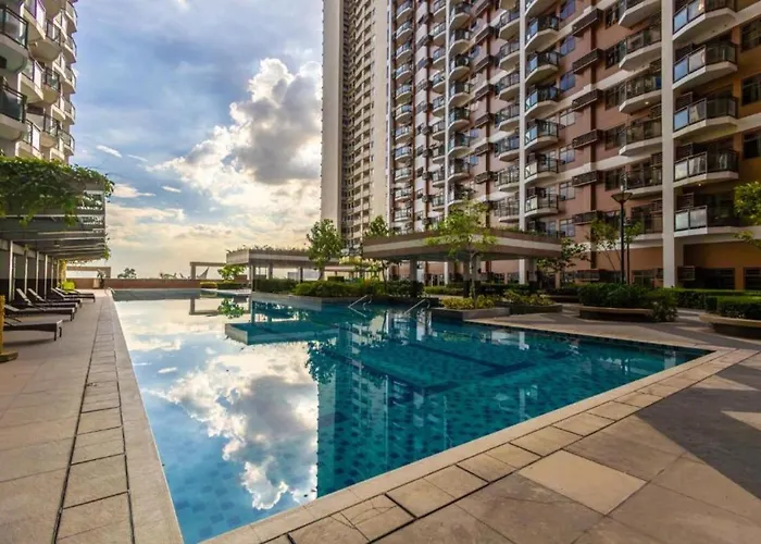Bayfront In Pasay, With Balcony, Bay View, Near Moa, Okada, Picc, Airport, Wfh Ready Free Pool And Sauna Access Apartment