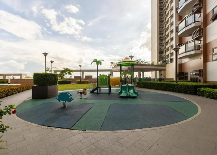 Bayfront In Pasay, With Balcony, Bay View, Near Moa, Okada, Picc, Airport, Wfh Ready Free Pool And Sauna Access