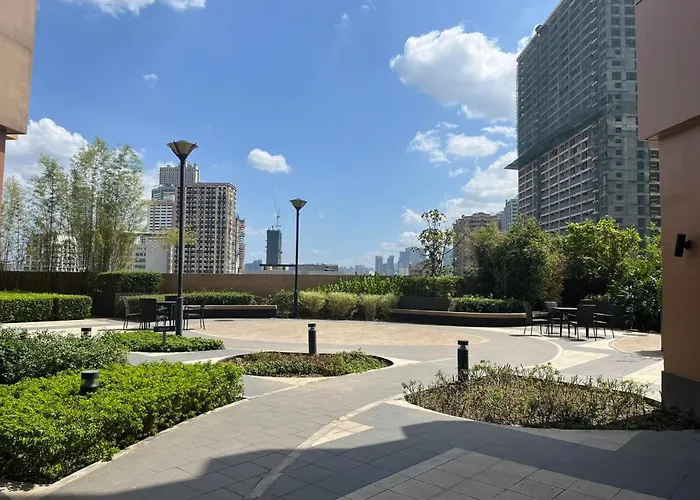 Bayfront In Pasay, With Balcony, Bay View, Near Moa, Okada, Picc, Airport, Wfh Ready Free Pool And Sauna Access Apartment