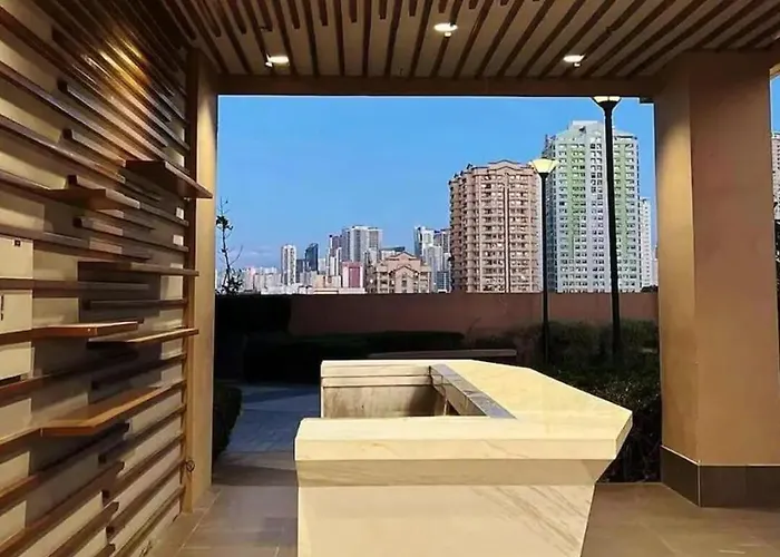 Bayfront In Pasay, With Balcony, Bay View, Near Moa, Okada, Picc, Airport, Wfh Ready Free Pool And Sauna Access * Manila