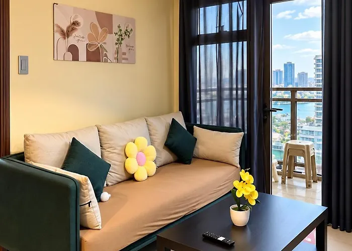 Apartment Bayfront In Pasay, With Balcony, Bay View, Near Moa, Okada, Picc, Airport, Wfh Ready Free Pool And Sauna Access *